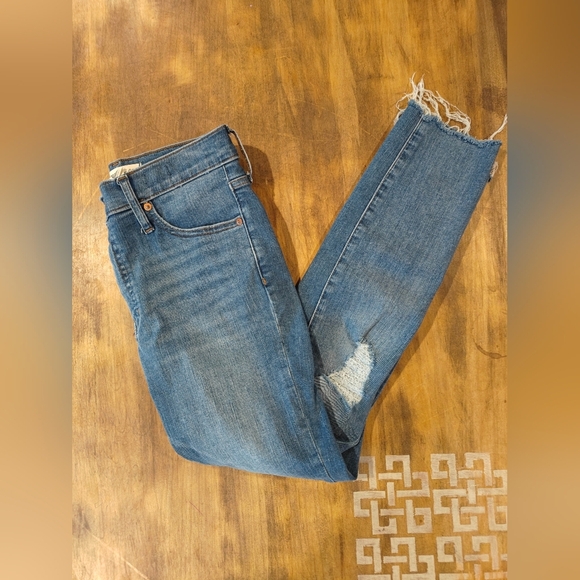 Madewell Denim - 🤍Madewell  9" Mid Rise Skinny Distressed Jeans Size 27
